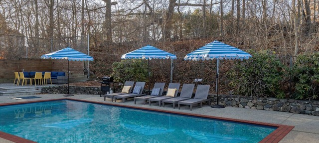 Luxury Boston Ranch –Sleeps 8|Pet+|Private pool