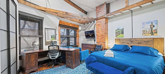 Luxury, Historic 4BD Rowhouse in the Heart of DC!