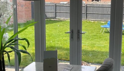 Luxury Home -Private Rooms- 3 mins from Alexandra Hospital, Redditch