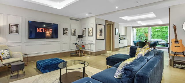 Luxury Interior Designed 3 Bedroom Apartment in Central London