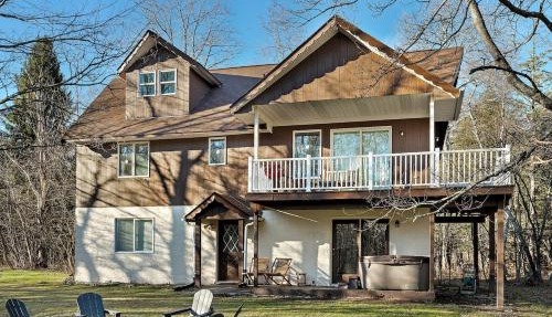 Luxury Mountain Villa - 3 bedroom, hot-tub, fire-pit