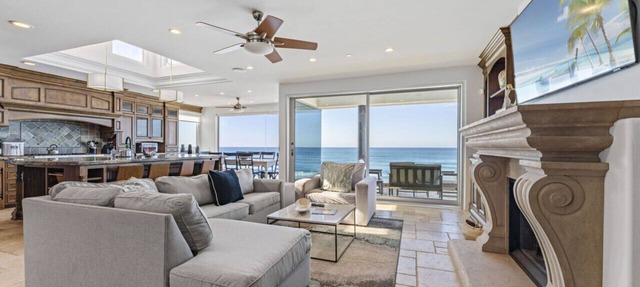 Luxury Oceanfront Villa w/Resort Style Roof Decks
