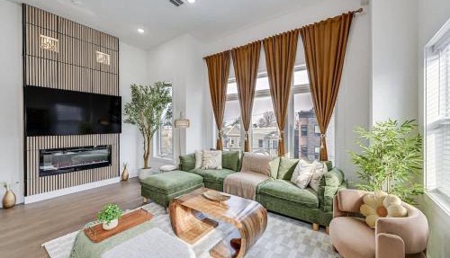 Luxury Rooftop Retreat Near NYC EWR MetLife