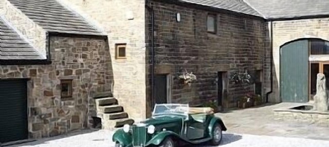 Luxury Stone Barn Conversion-On the edge of The Peak District. Hot Tub EV charge