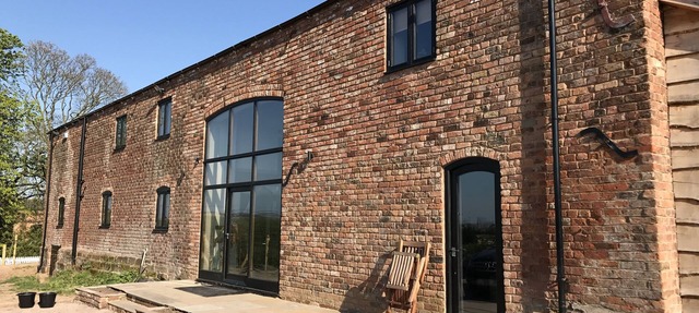 Luxury Stunning 5 Bed Barn Conversion Near Chester