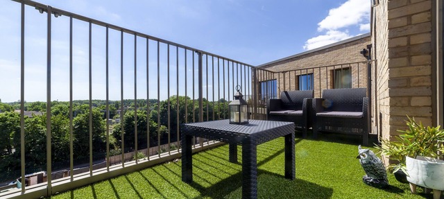 Luxury Sunset 2 Bed Apartment - 10min from London Heathrow Airport