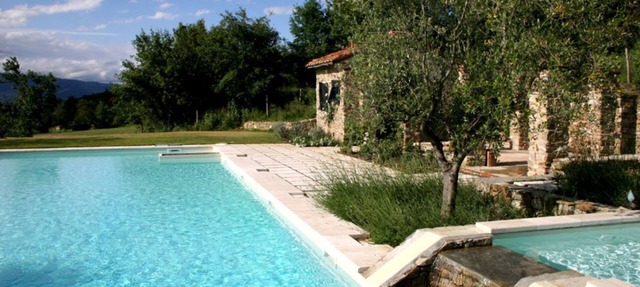 Luxury Tuscan Serviced Villa for 18