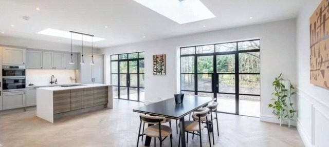 Luxury Victorian Two Bedroom Apartment