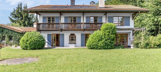 Luxury villa with indoorpool, sauna & open fireplace