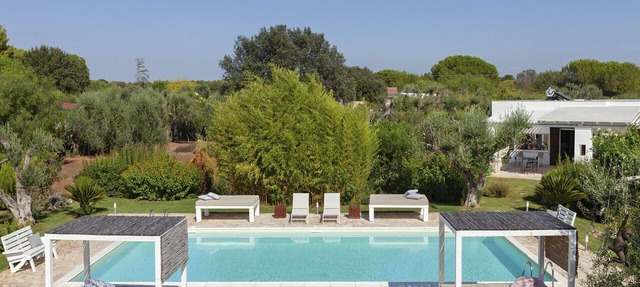 Luxury Villa with private pool, stunning garden, perfect for Families/Kids