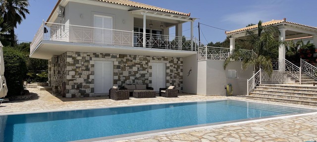 Luxury villa with private pool, wading pool, outdoor shower and sea view