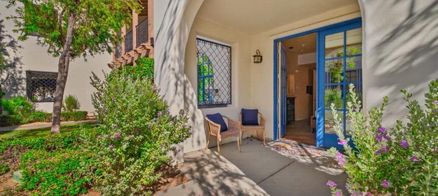 LV026 Secluded Downstairs Legacy Villas Studio