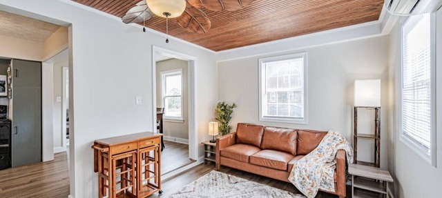 Ma's Cozy Cape: Your Tranquil Home Away from Home!