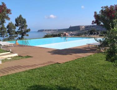 Macari Residence Central Apartment