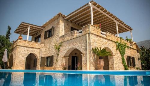 Magnificent, Authentic Private Villa and the Guest house