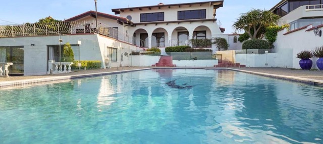Magnificent Beachfront Mansion - Pool - Fireplace