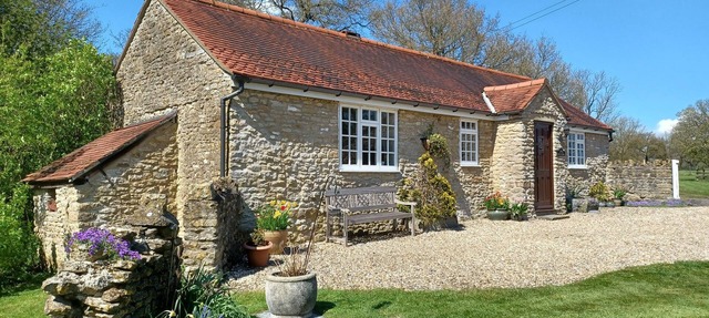 Magpie Cottage
