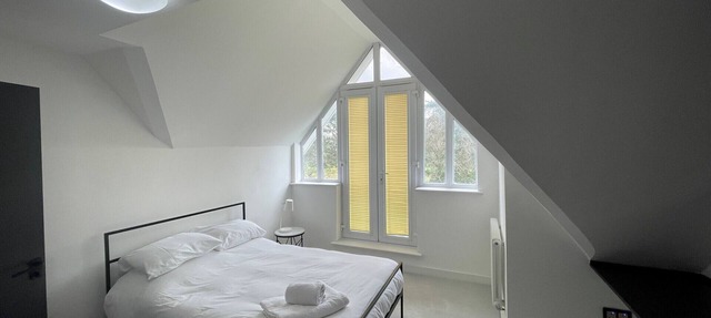 Maidenhead Fabulous Stylish Two Bedroom Penthouse