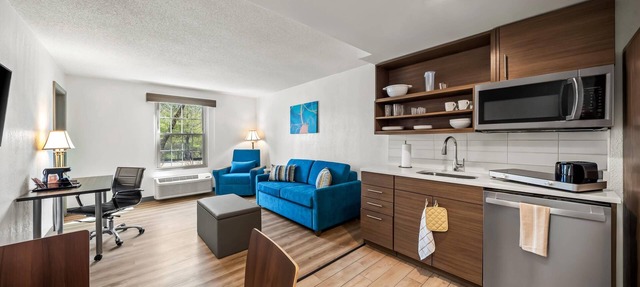 MainStay Suites Foxboro – Mansfield