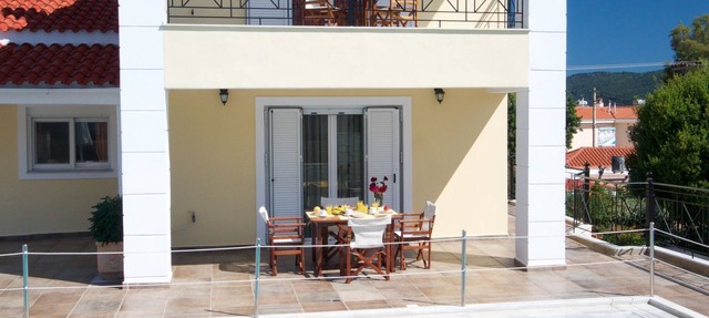 Maisonette With Shared Pool, Sea And Mountain Views
