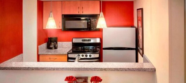 Make Yourself at Home! Free Parking, Pet-friendly, Near lake Chauncy Beach