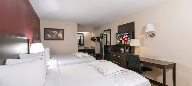 Making The Best Memories Along The Way! Free Parking, Budget-friendly Property