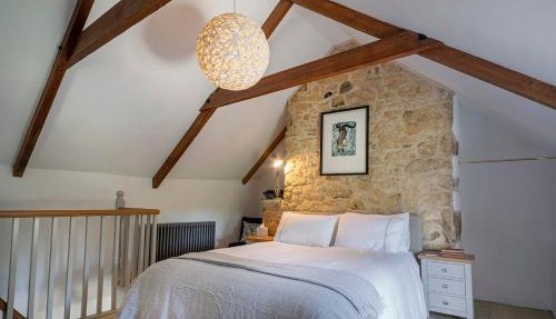 Manor Cottage at Cusgarne Manor, romantic, dog-friendly