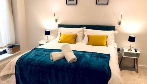 Maplewood luxurious one-bed flat with free parking