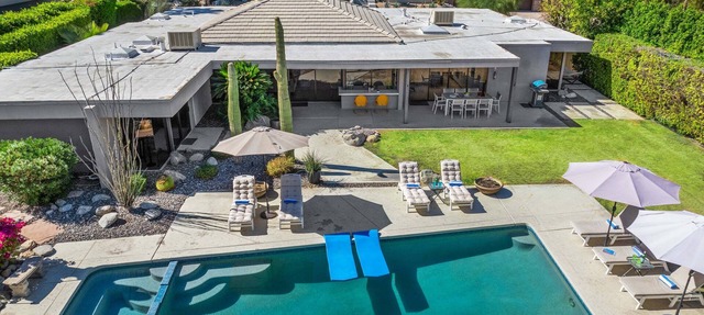 Martini Modern – Luxury Retreat w/Pool & Views