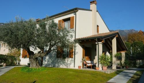 Maryhouse