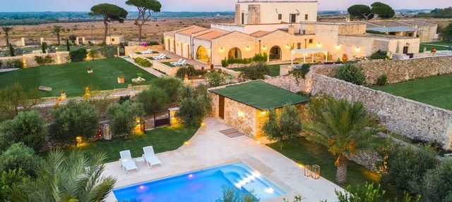 Masseria Specchia - Four Bedroom Villa, Sleeps 8