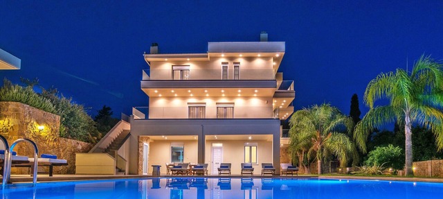 Melitini Villa, Large modern villa,next to beach