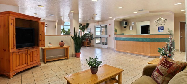 Microtel Inn & Suites by Wyndham Albuquerque West