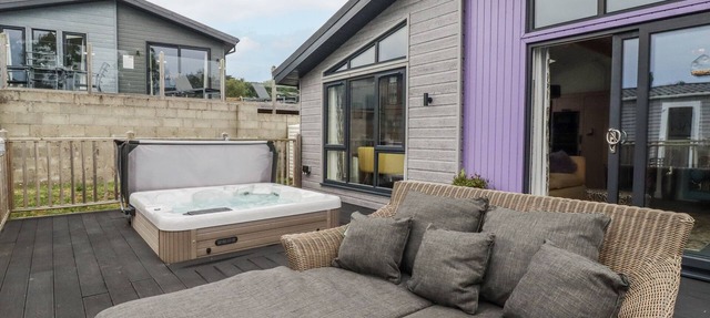 Minack Lodge
