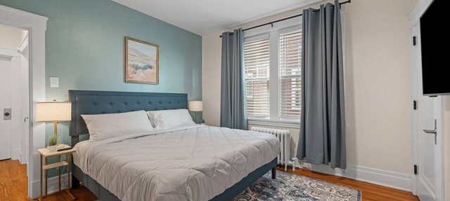 Modern 1 Bdr Apt unit#2 Sleeps4