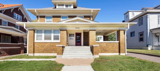 Modern 1 bed 1 bath unit Heart of College Hill