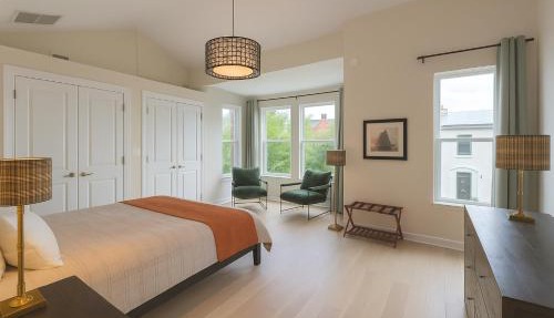 Modern 1 block from Metro subway Minutes to Capital, Museums and National Mall