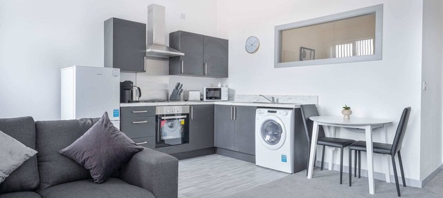Modern 1BED Budget Apartment in Dudley