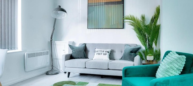 Modern 2 bedroom flat - 15 minutes to Liverpool