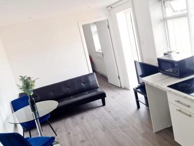 Modern 2 Bedroom Flat With Garden Harrow - London