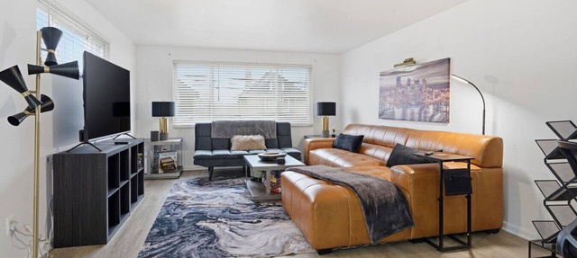 Modern 3BR Townhome in Mt. Lebanon | Garage + Easy City Access