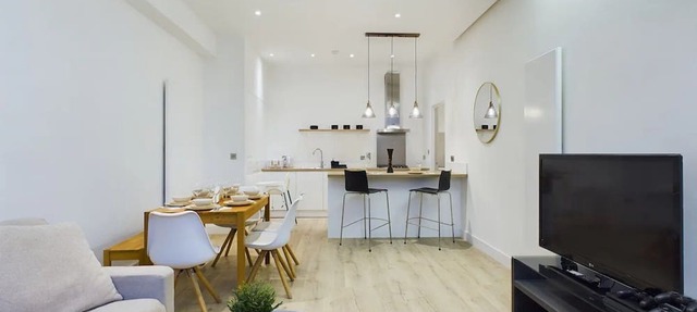 Modern 4Bed 3Bath Balcony Apartment in Shoreditch - Pass the Keys