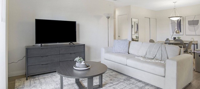Modern Apartment in Prime Location (ID1233X125)