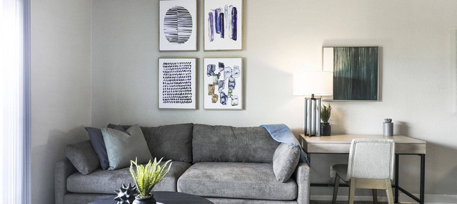 Modern Apartment in Prime Location (ID9969X04)