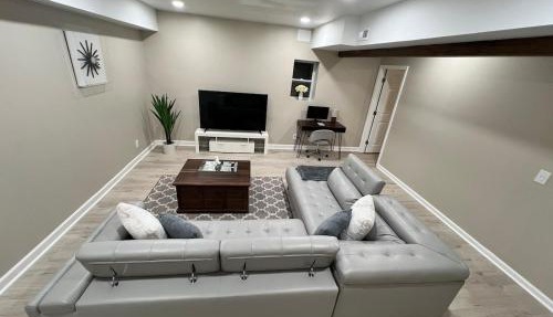 Modern Basement Retreat 2BR King suite