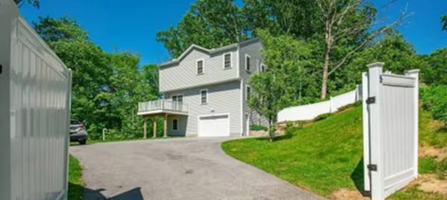 Modern & Charming 3-bedroom house in Worcester.