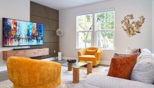 Modern Chic Gateway near DC & Fedex field