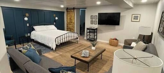 Modern & Chic XL Studio w/EZ City/Airport Access