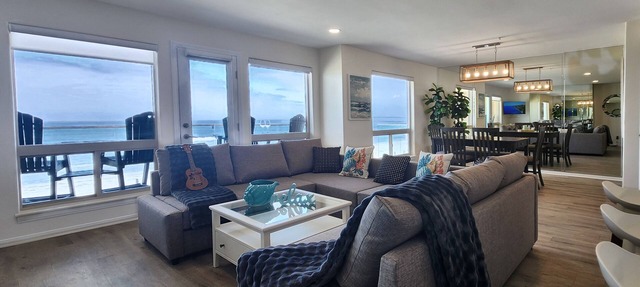 Modern Coastal Escape with Breathtaking Ocean View, Communal Pool and Barbecue