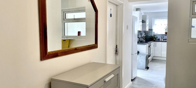 Modern, Comfortable Home minutes from Heathrow